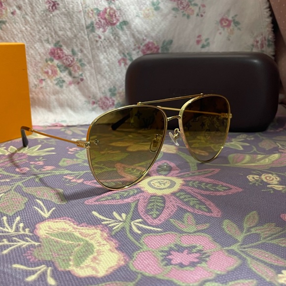Meet the Posher Accessories - LV Gold Monogram Aviator Sunglasses